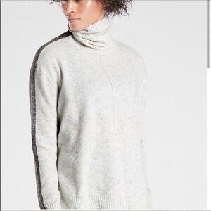 ATHLETA SMALL Transit Tipped Turtleneck Sweater Wool grey gray cream